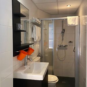 Budget Zimmer mit zwei Einzelbetten
